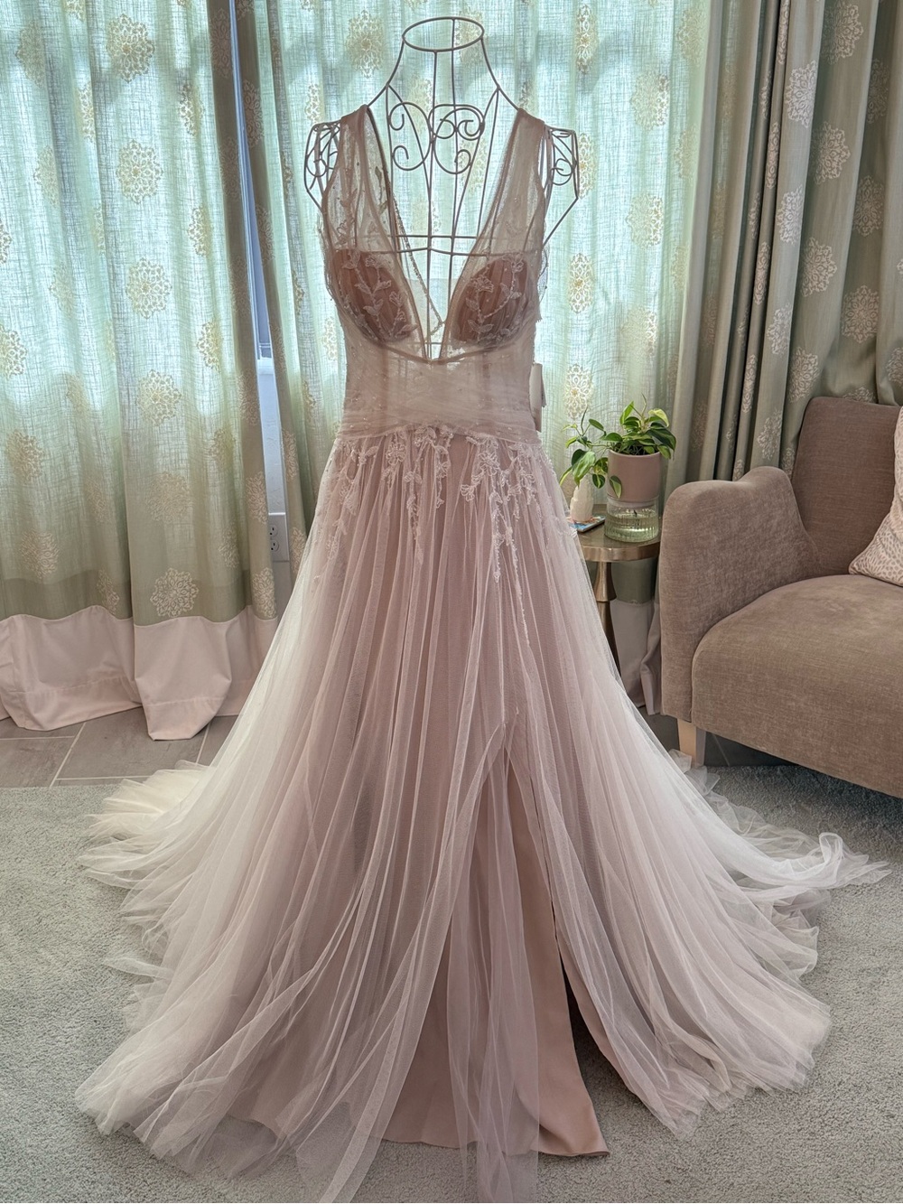 Willowby by Watters Maelie A-Line V-Neck Tulle Lace Beaded Sz4-discontinued